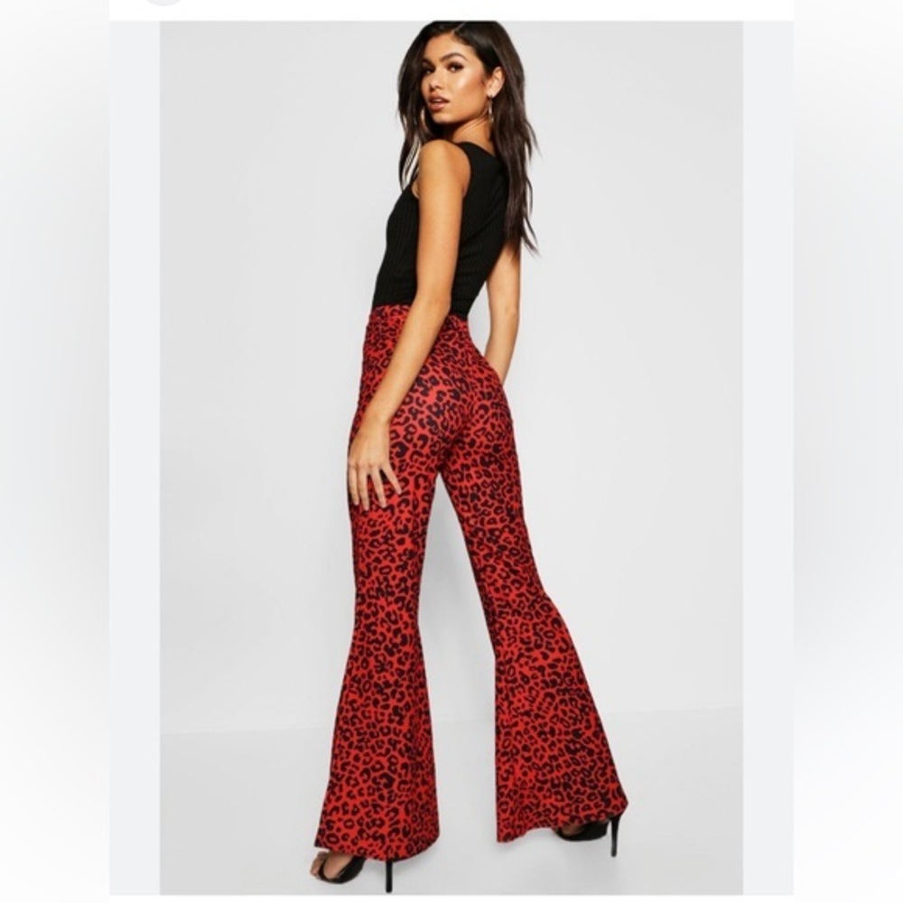 Nasty gal yoga style animal print, wide leg  pants, size‎ 4